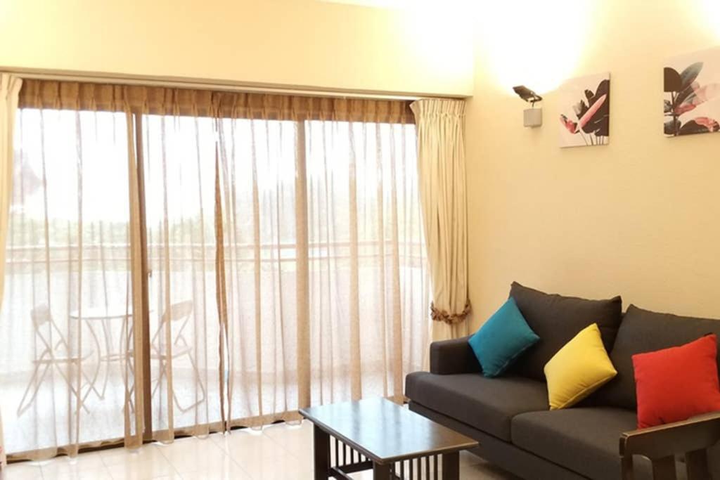 Poolview Resort Batu Ferringhi 502 - 2 Rooms Exterior photo