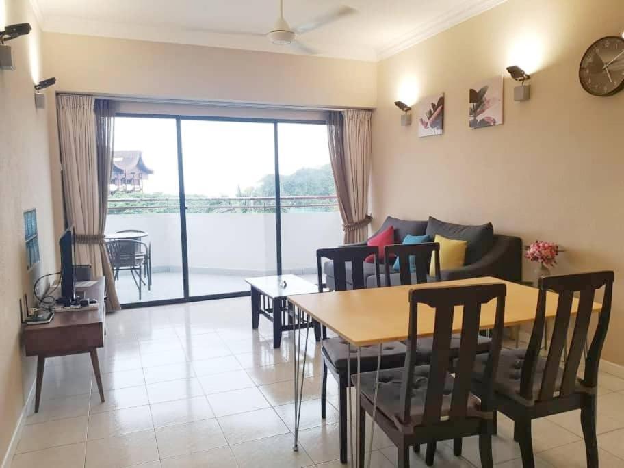Poolview Resort Batu Ferringhi 502 - 2 Rooms Exterior photo