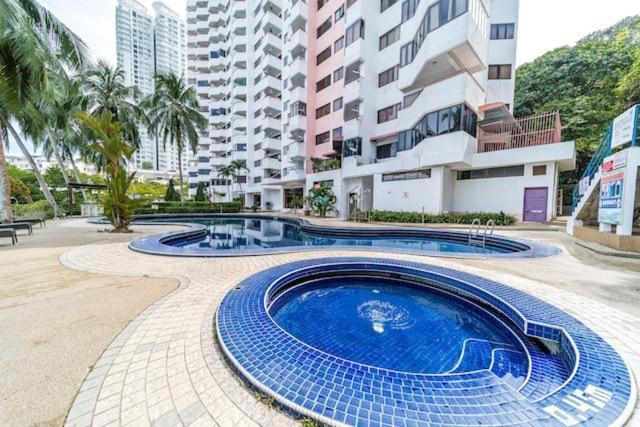 Poolview Resort Batu Ferringhi 502 - 2 Rooms Exterior photo